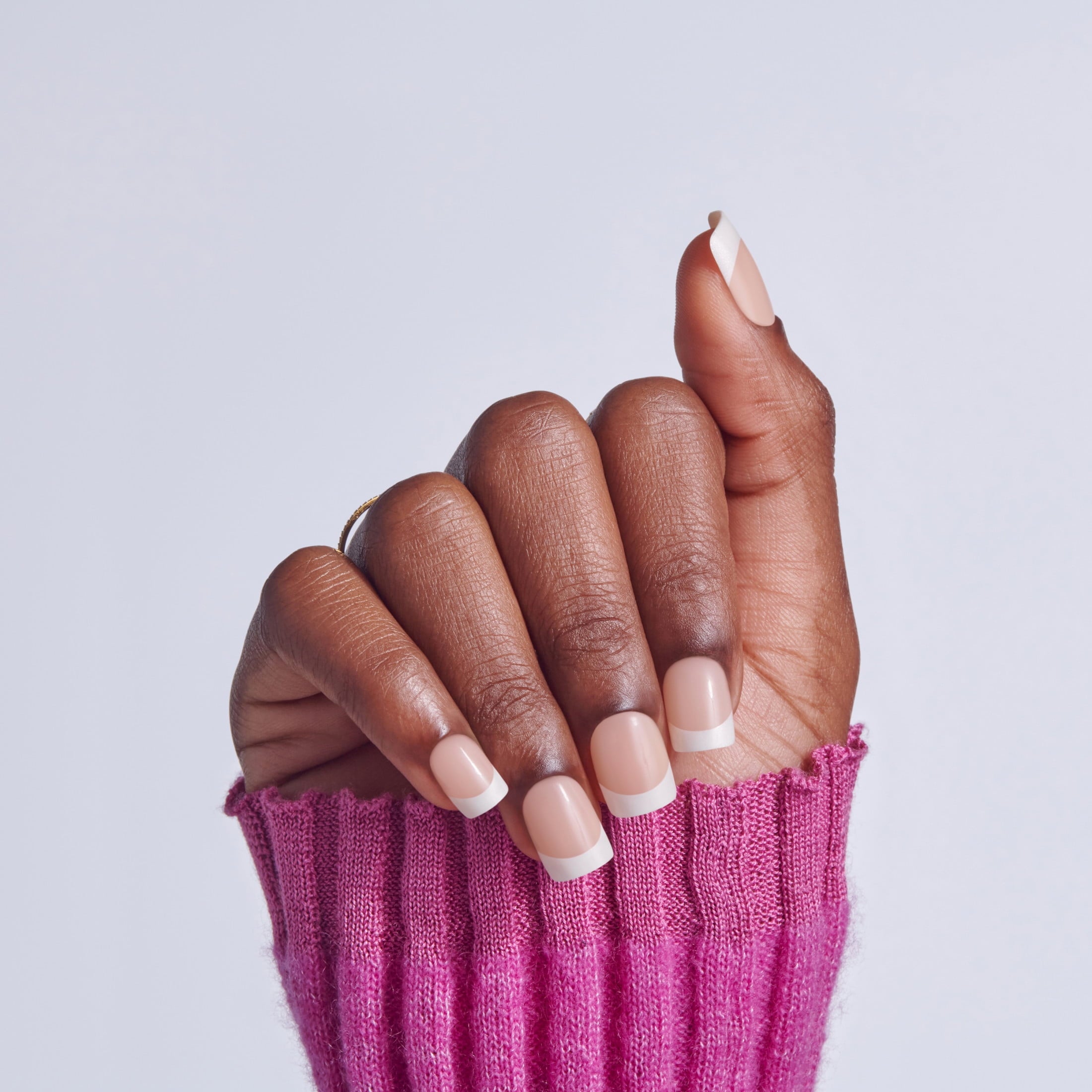 KISS Everlasting French Press on Nails, String Of Pearls, White, Real Short Squoval, 28 Count